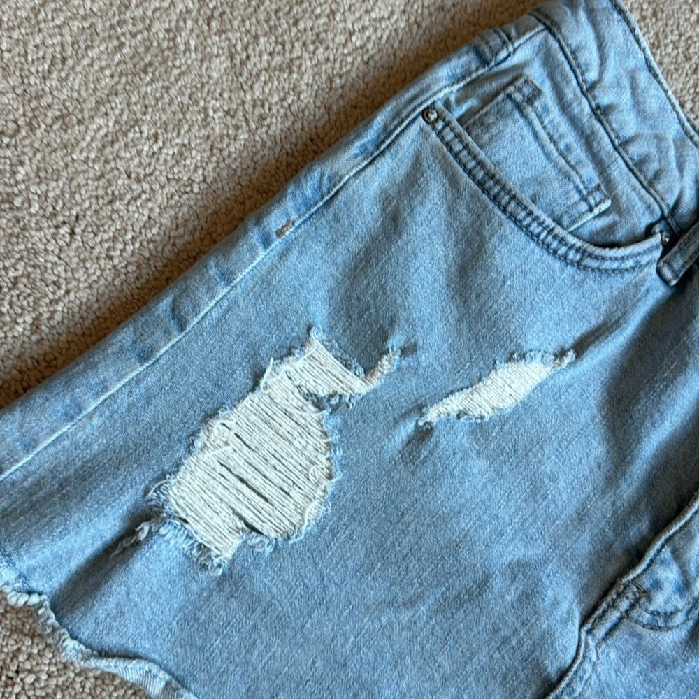 Denim distressed skirt - Picture 3 of 5